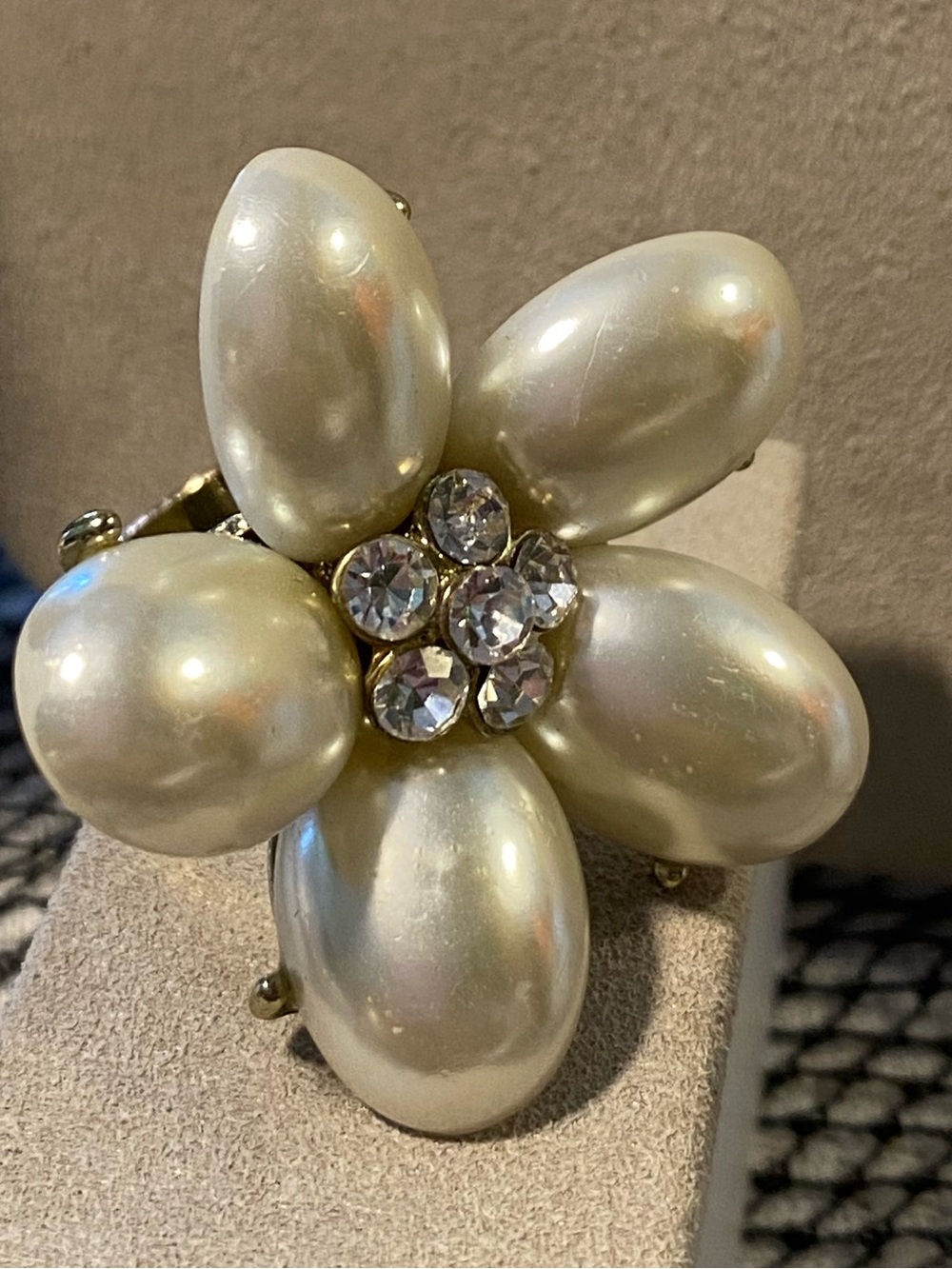 Pearl Floral Statement Brooch with Crystal Center - White